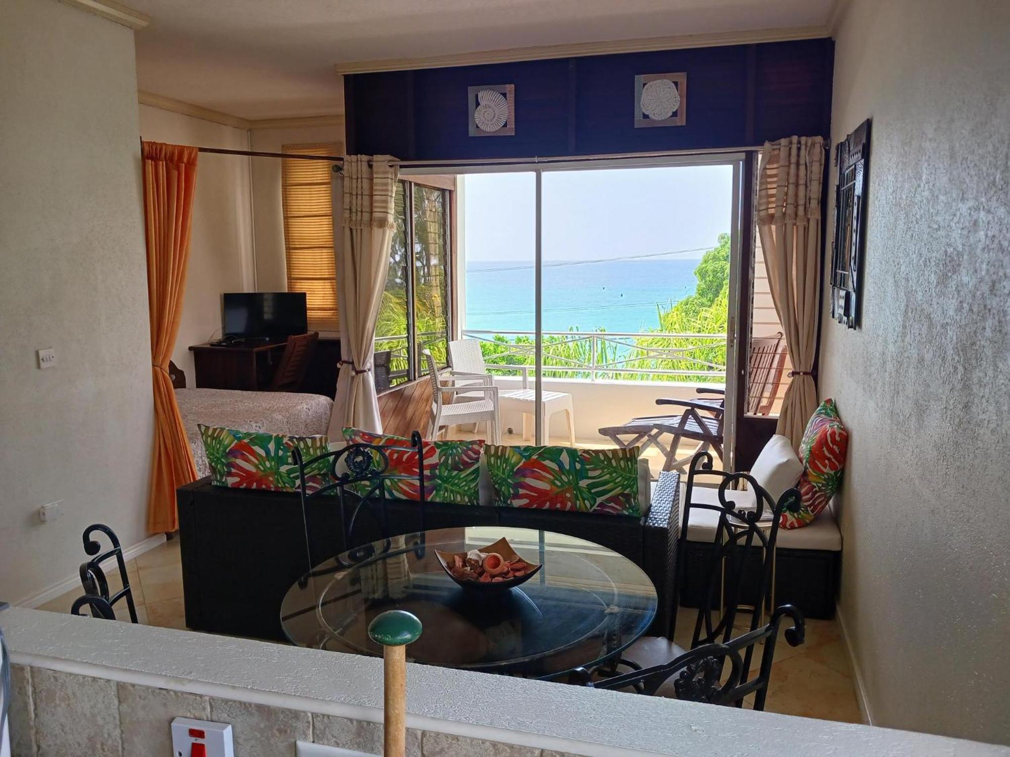 Coral Lane Beach Apartments Saint James Esterno foto