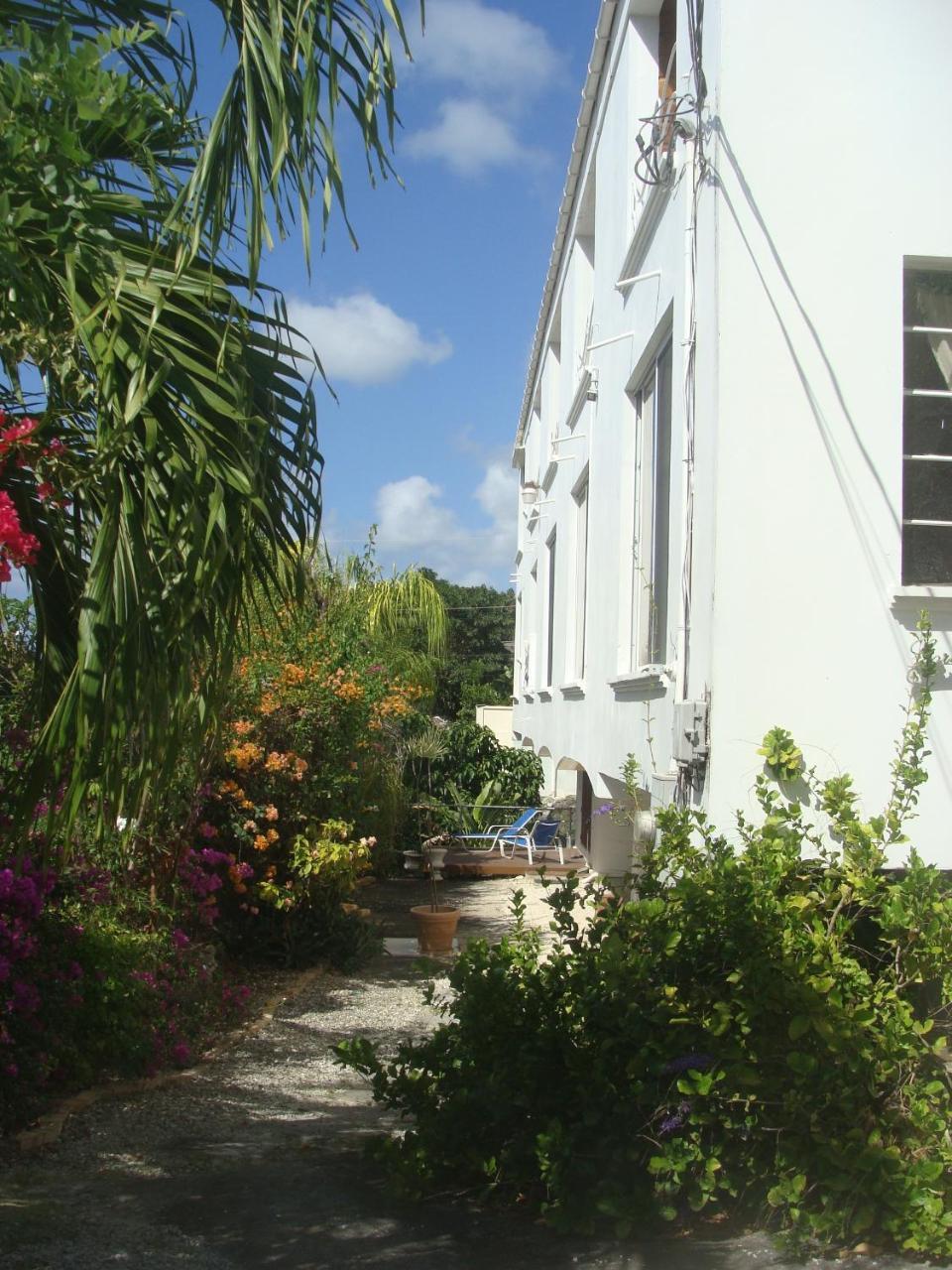Coral Lane Beach Apartments Saint James Esterno foto